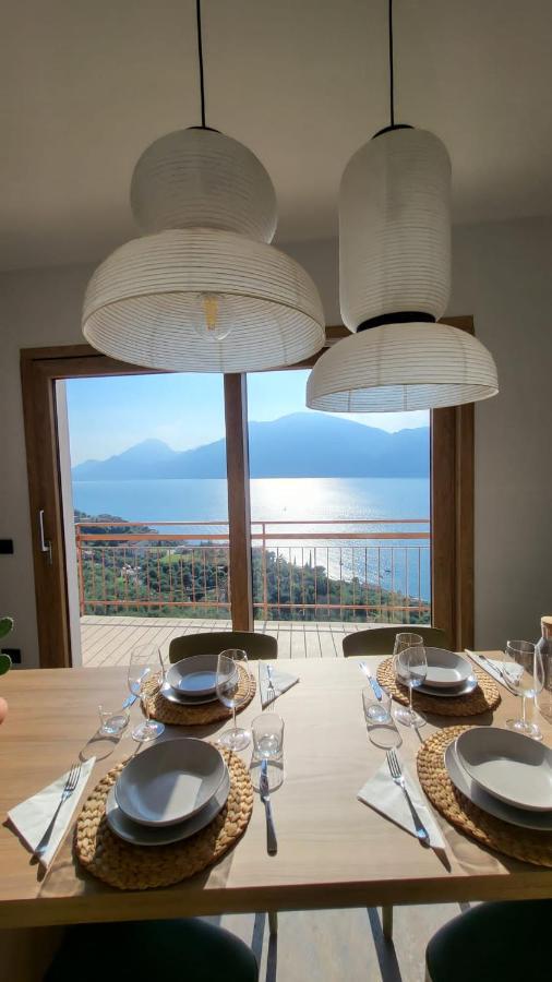 View Garda Lake Brenzone sul Garda Bagian luar foto