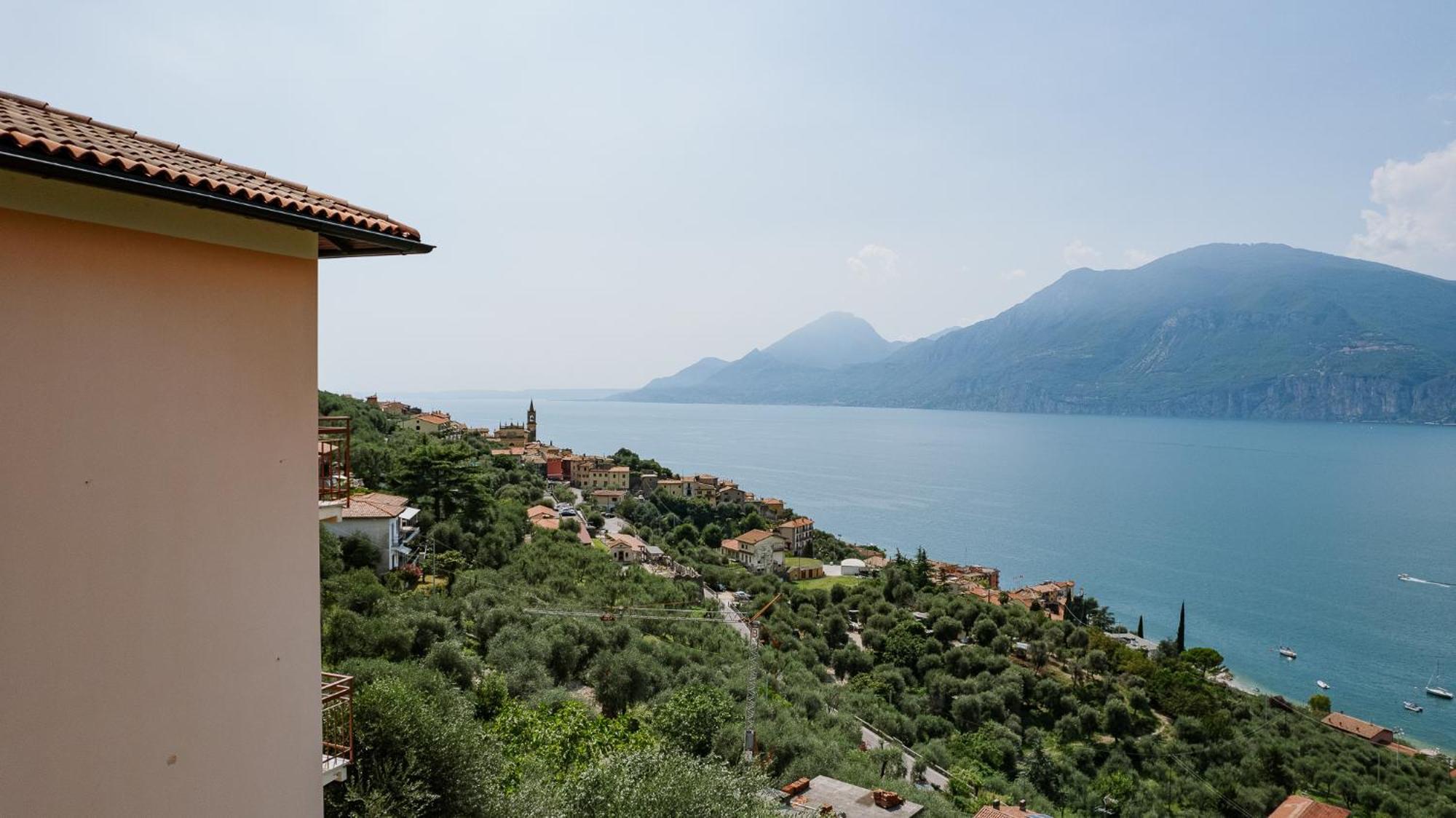View Garda Lake Brenzone sul Garda Bagian luar foto